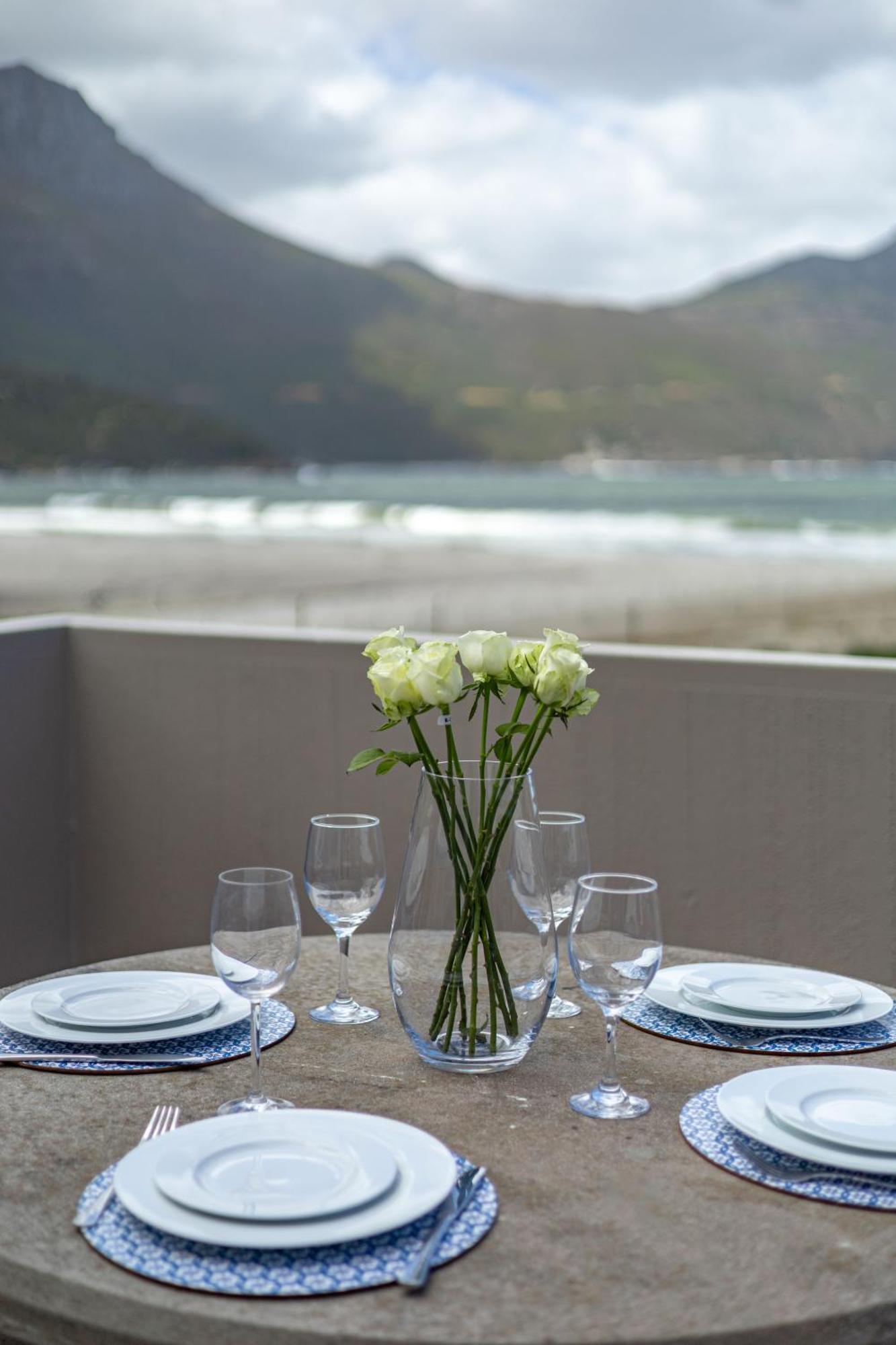 Beachfront Villa Sea Breeze Hout Bay Cape Town Extérieur photo