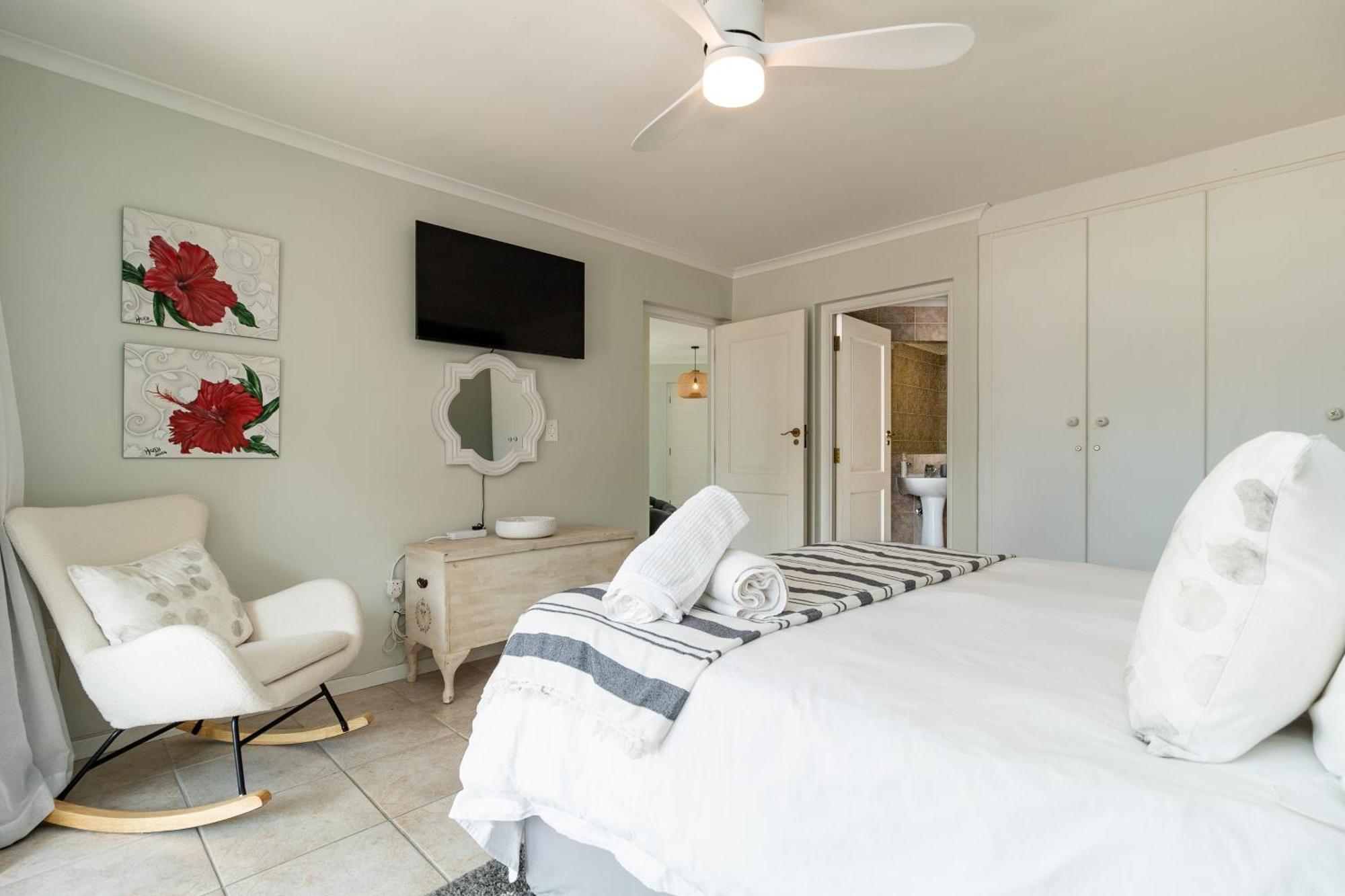 Beachfront Villa Sea Breeze Hout Bay Cape Town Extérieur photo