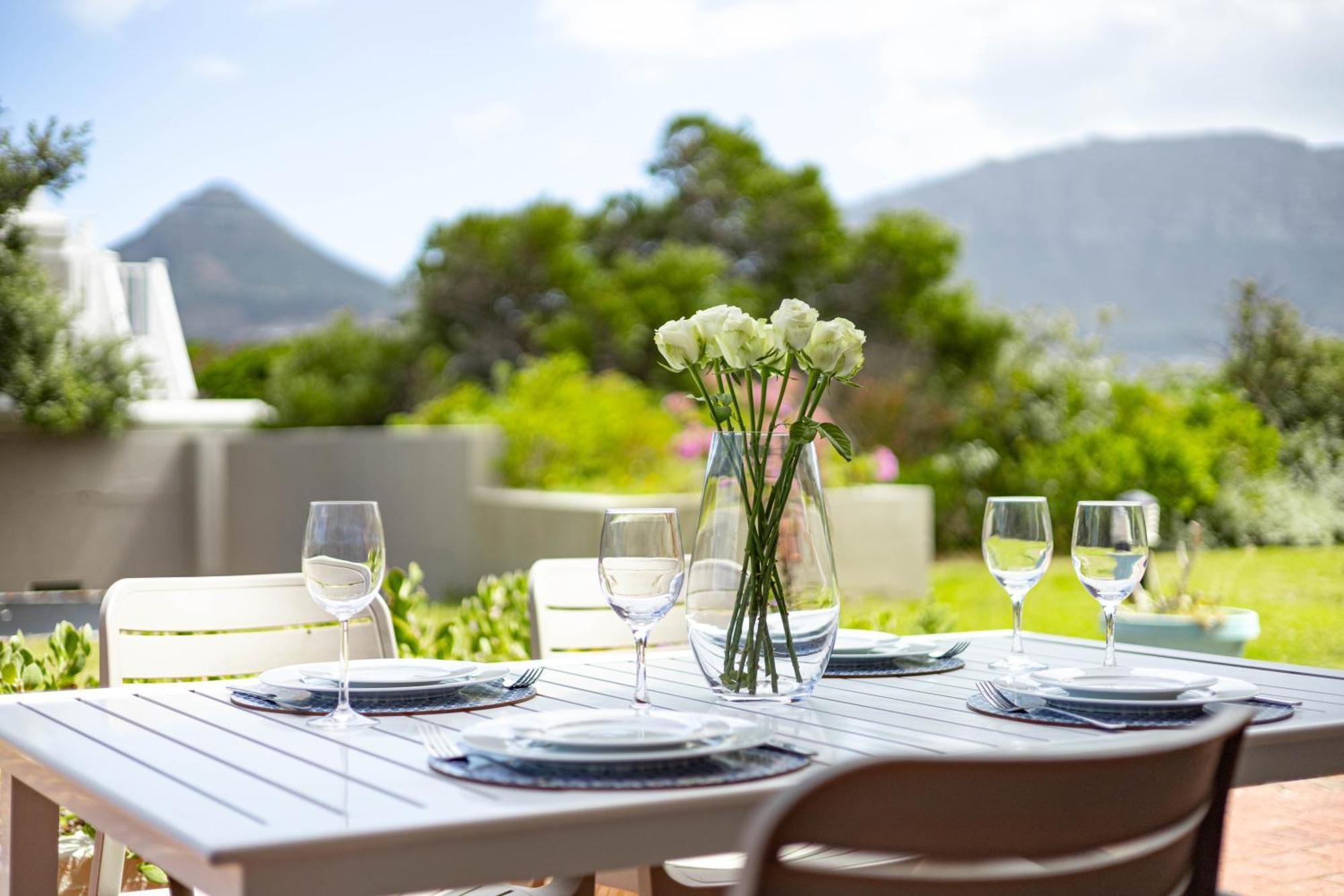 Beachfront Villa Sea Breeze Hout Bay Cape Town Extérieur photo